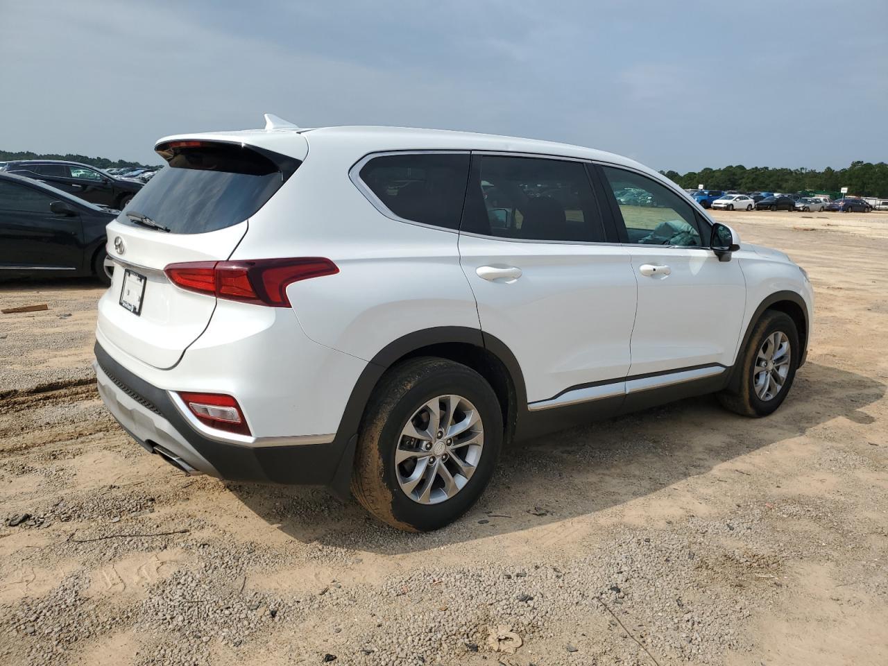 2019 Hyundai Santa Fe Sel - Image 3