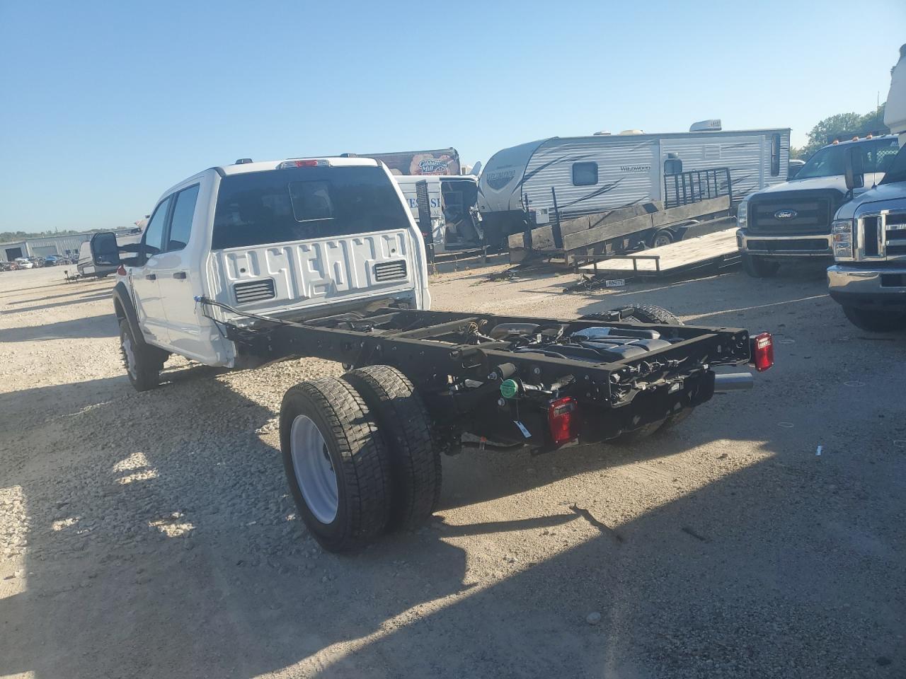 2023 Ford F550 Super Duty Super Duty - Фото 2