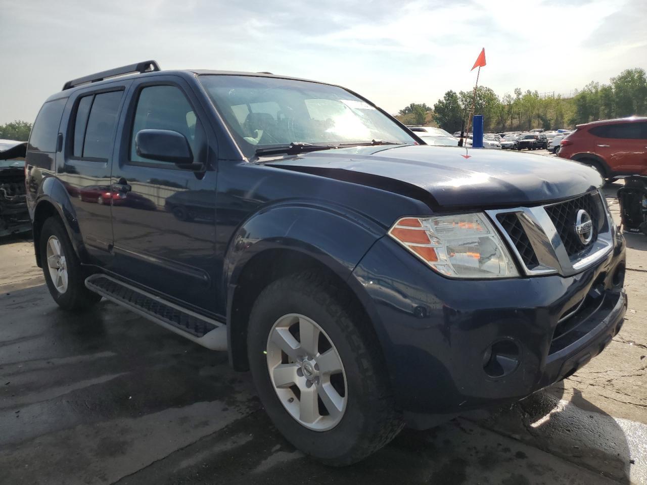 2009 Nissan Pathfinder S - Image 4