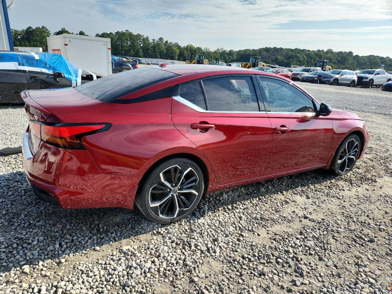 2023 Nissan Altima Sr - Фото 3