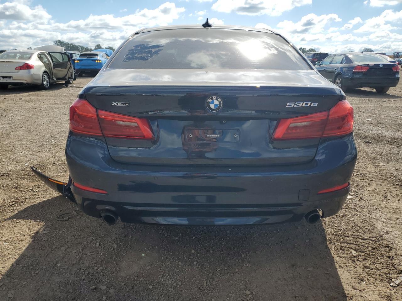 2020 BMW 530Xe - Image 6