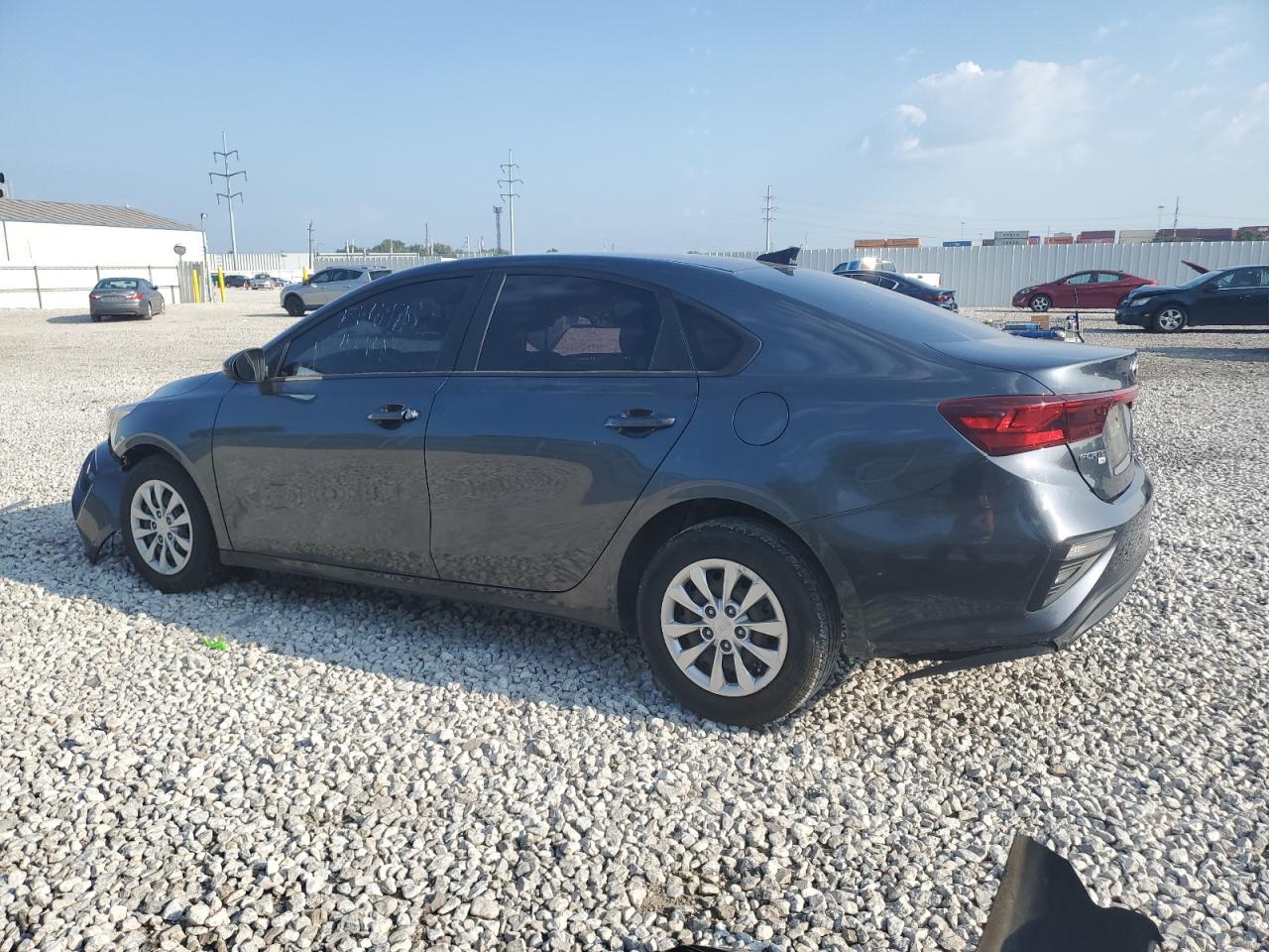 2021 Kia Forte Fe - Фото 2