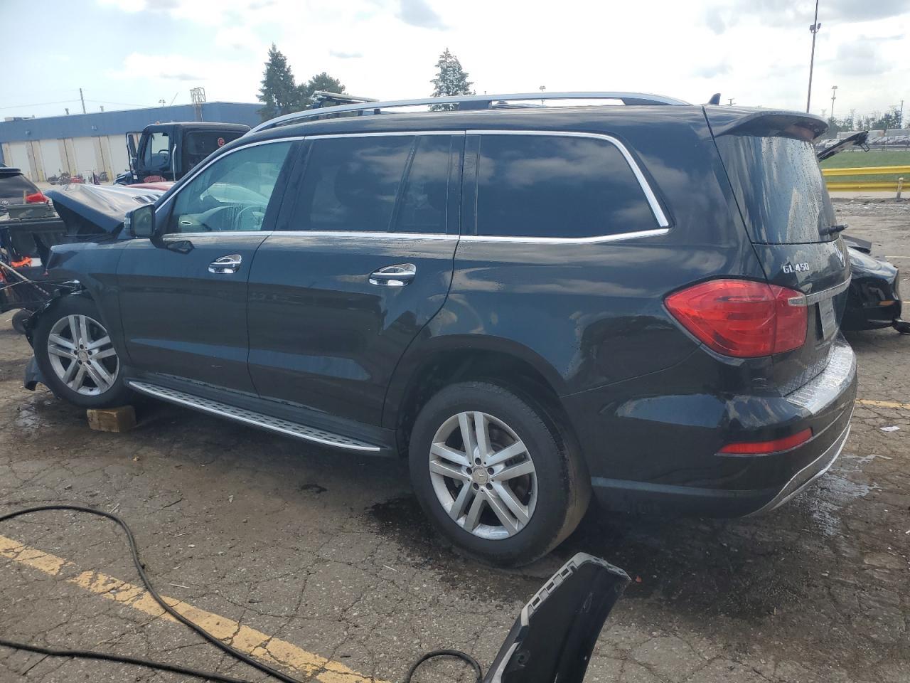 2014 Mercedes-Benz Gl 450 4Matic - Image 2