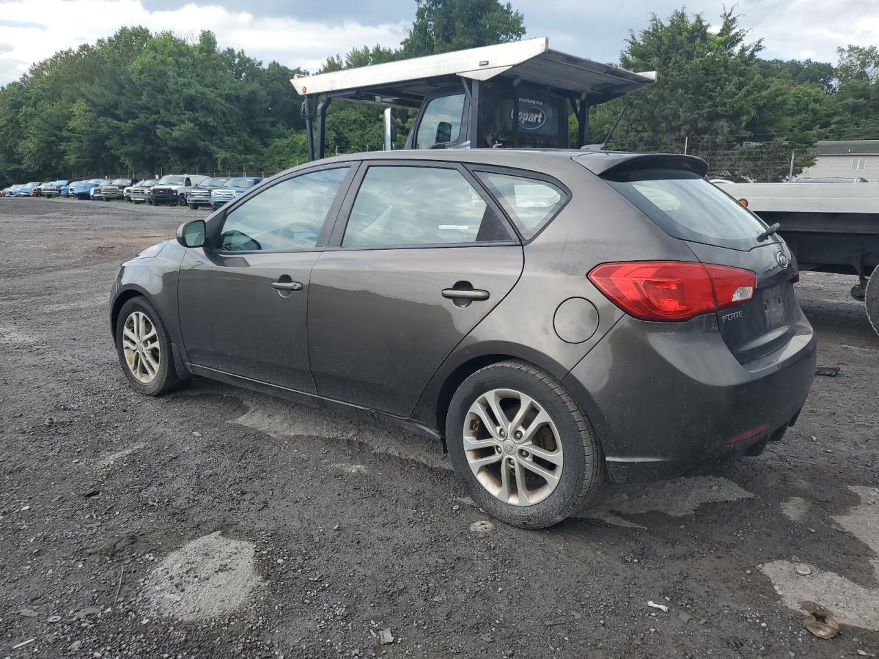 2012 Kia Forte Ex - Image 2