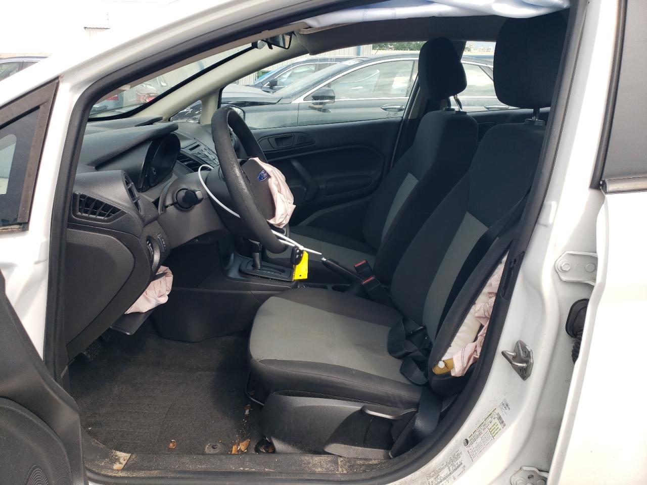 2016 Ford Fiesta S - Фото 7