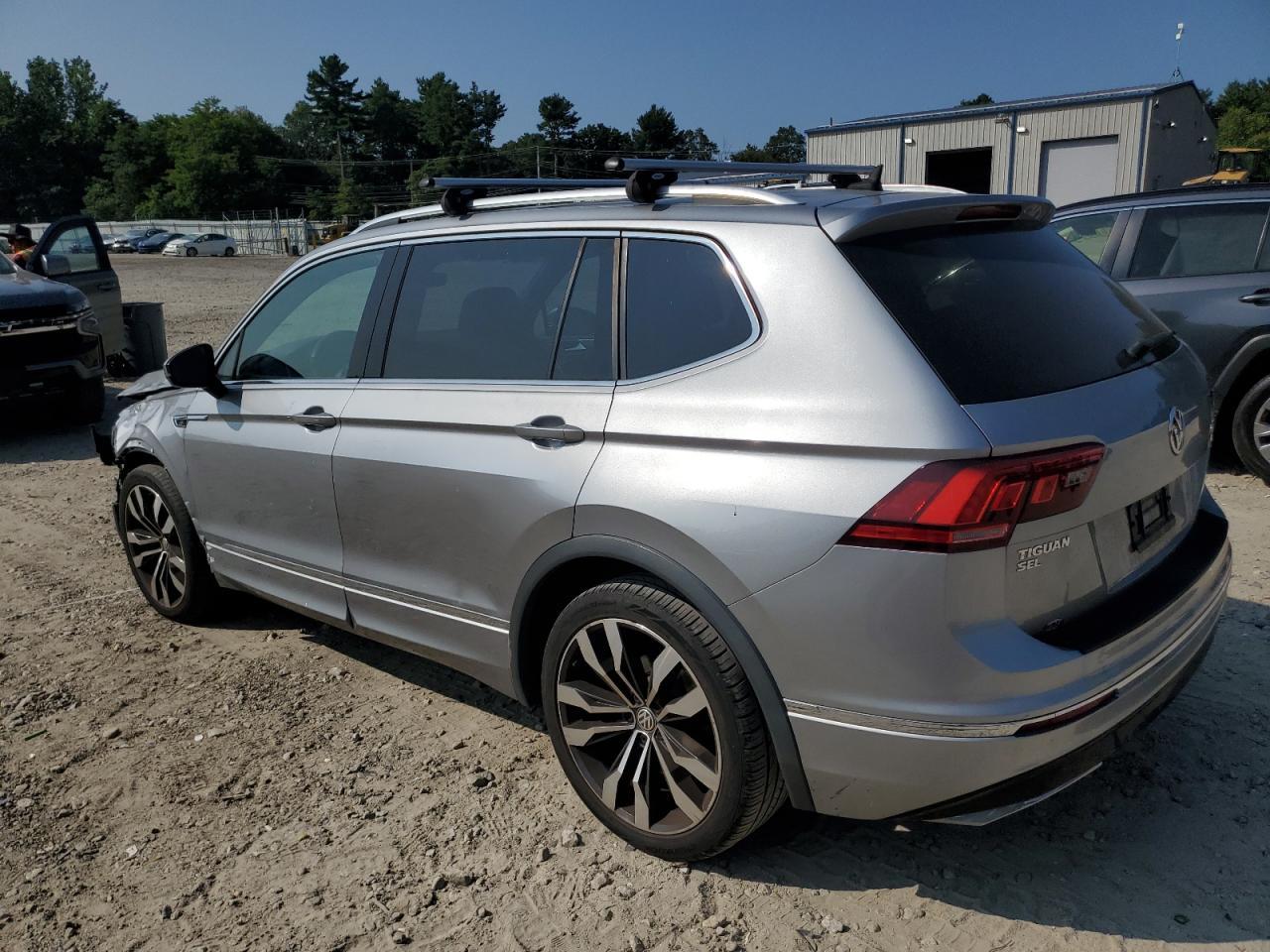 2020 Volkswagen Tiguan Sel Premium R-Line - Фото 2