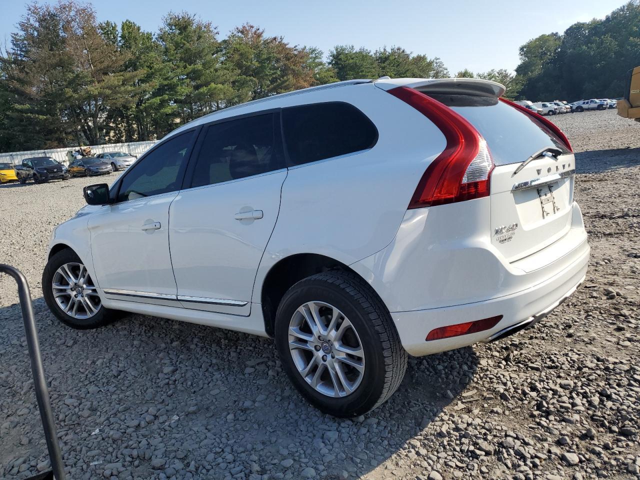 2016 Volvo Xc60 T5 Premier - Image 2