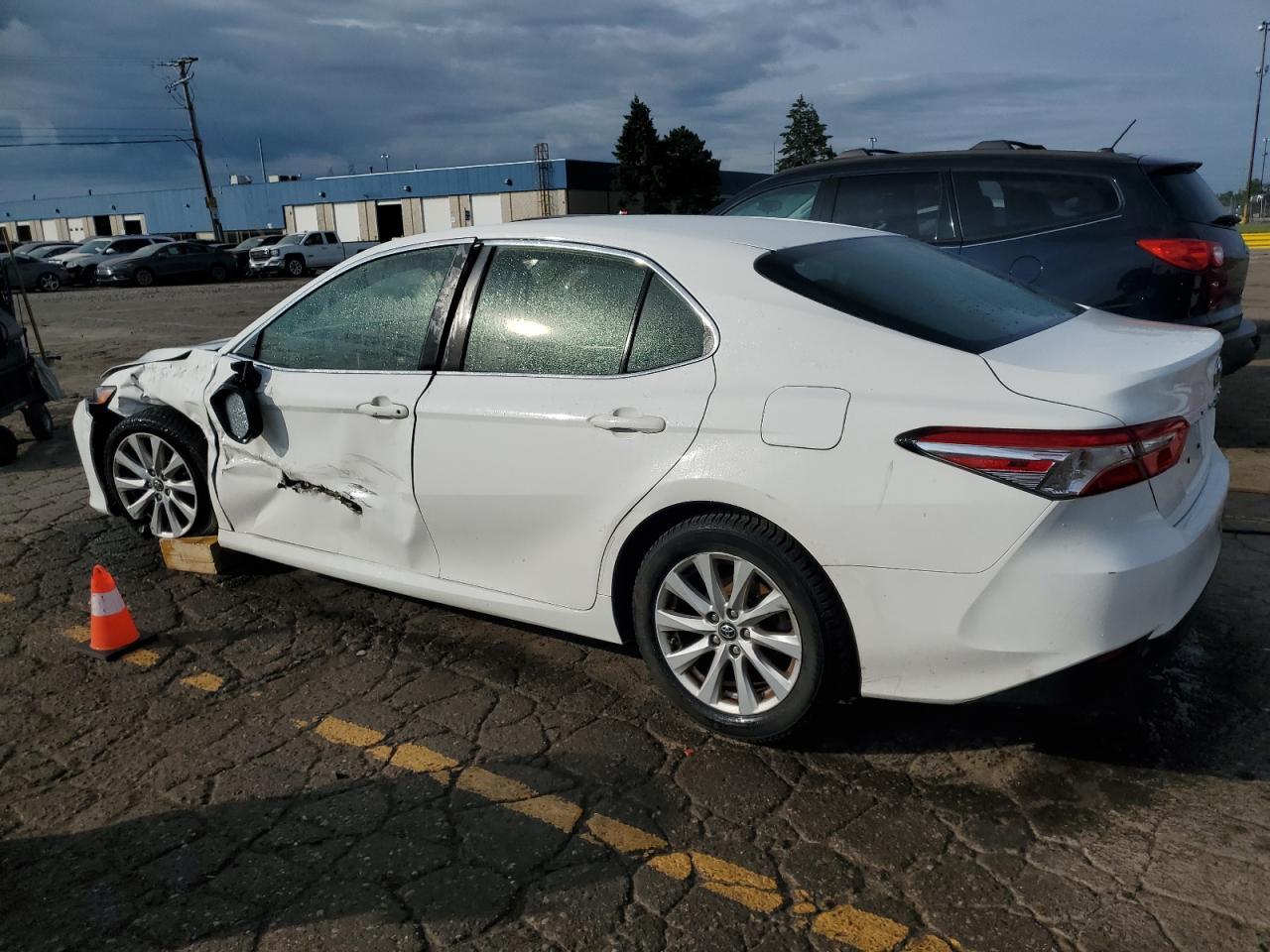2018 Toyota Camry - Фото 2