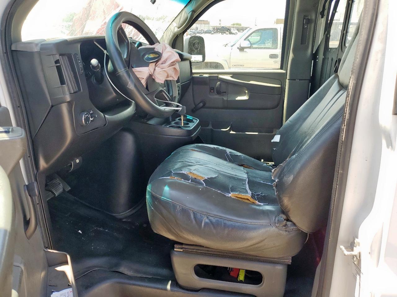 2014 Chevrolet Express G1500 - Image 7