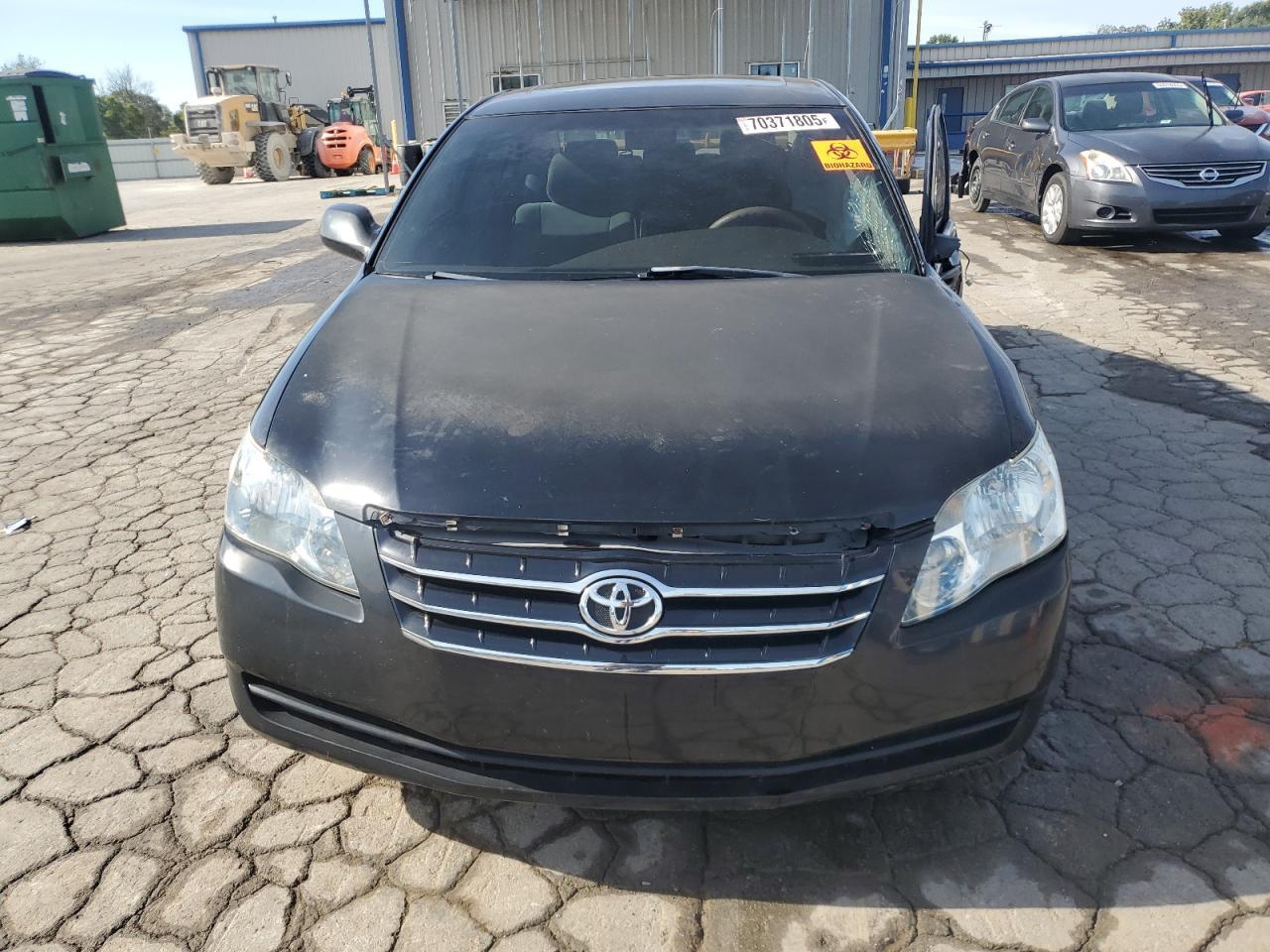 2006 Toyota Avalon Xl - Image 5