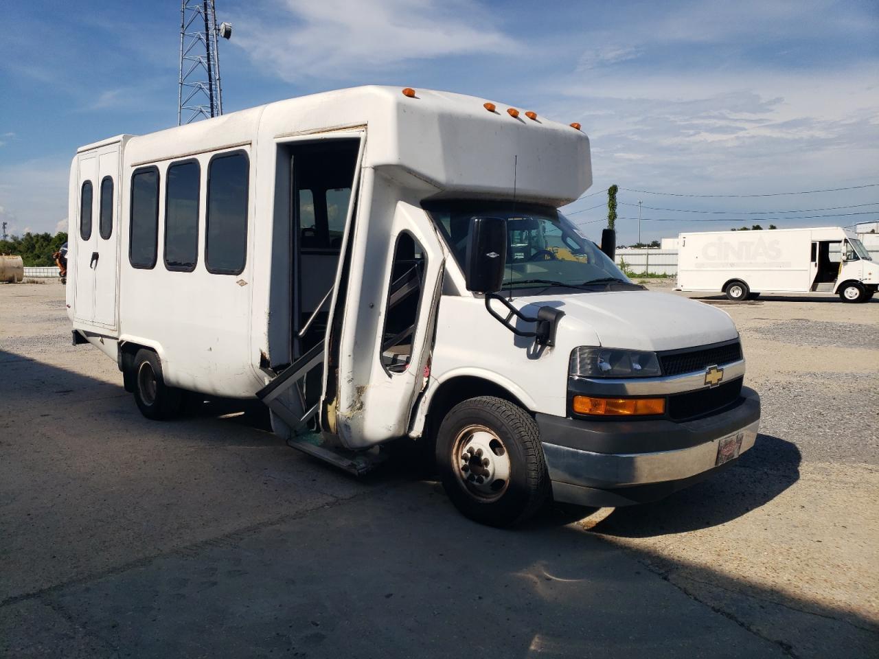 2021 Chevrolet Express G3 - Shuttle Bus
