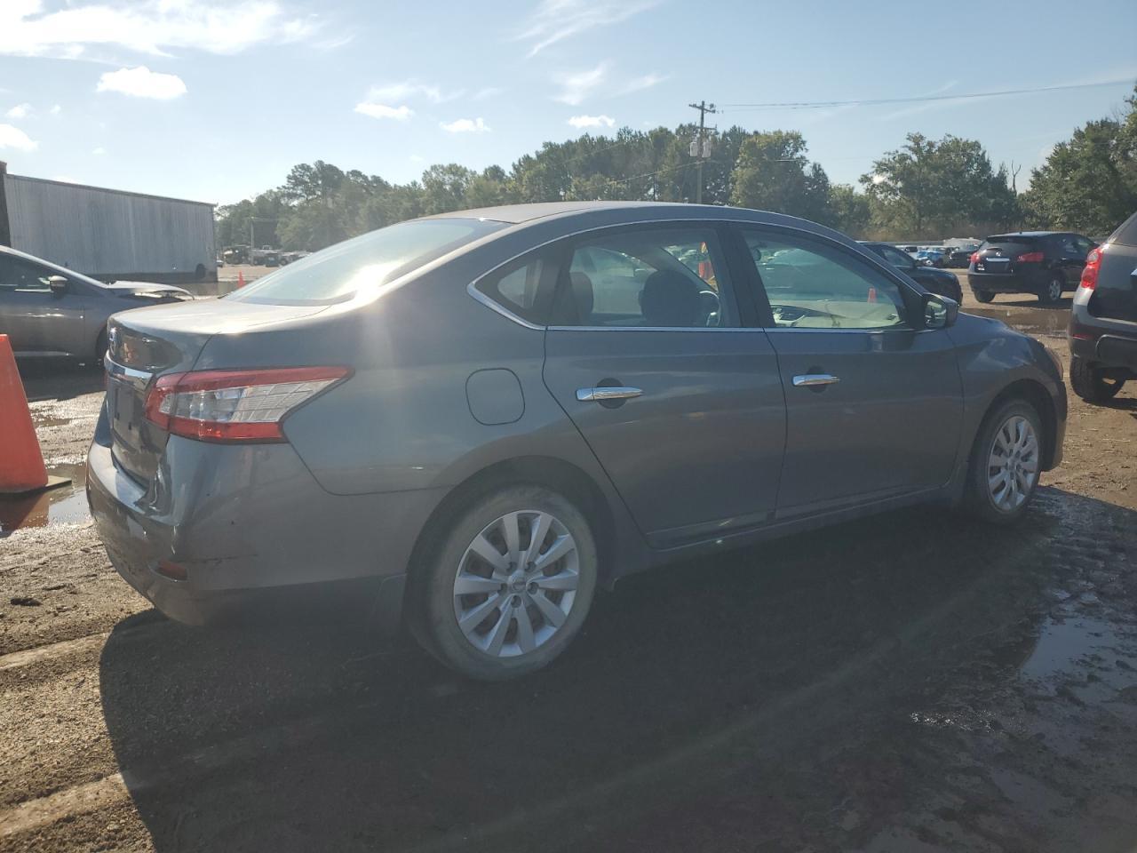 2015 Nissan Sentra S - Image 3