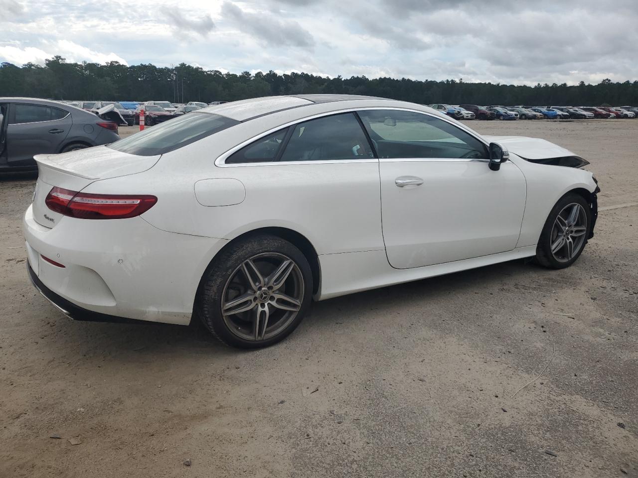 2018 Mercedes-Benz E 400 4Matic - Фото 3