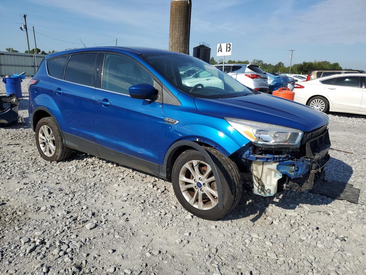 2017 Ford Escape Se - Фото 4