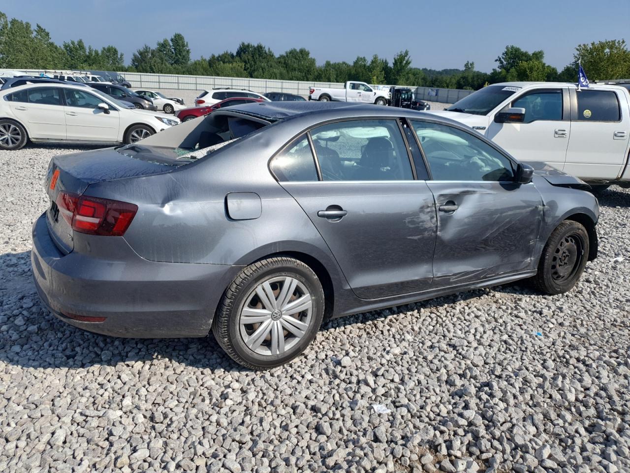 2017 Volkswagen Jetta S - Фото 3