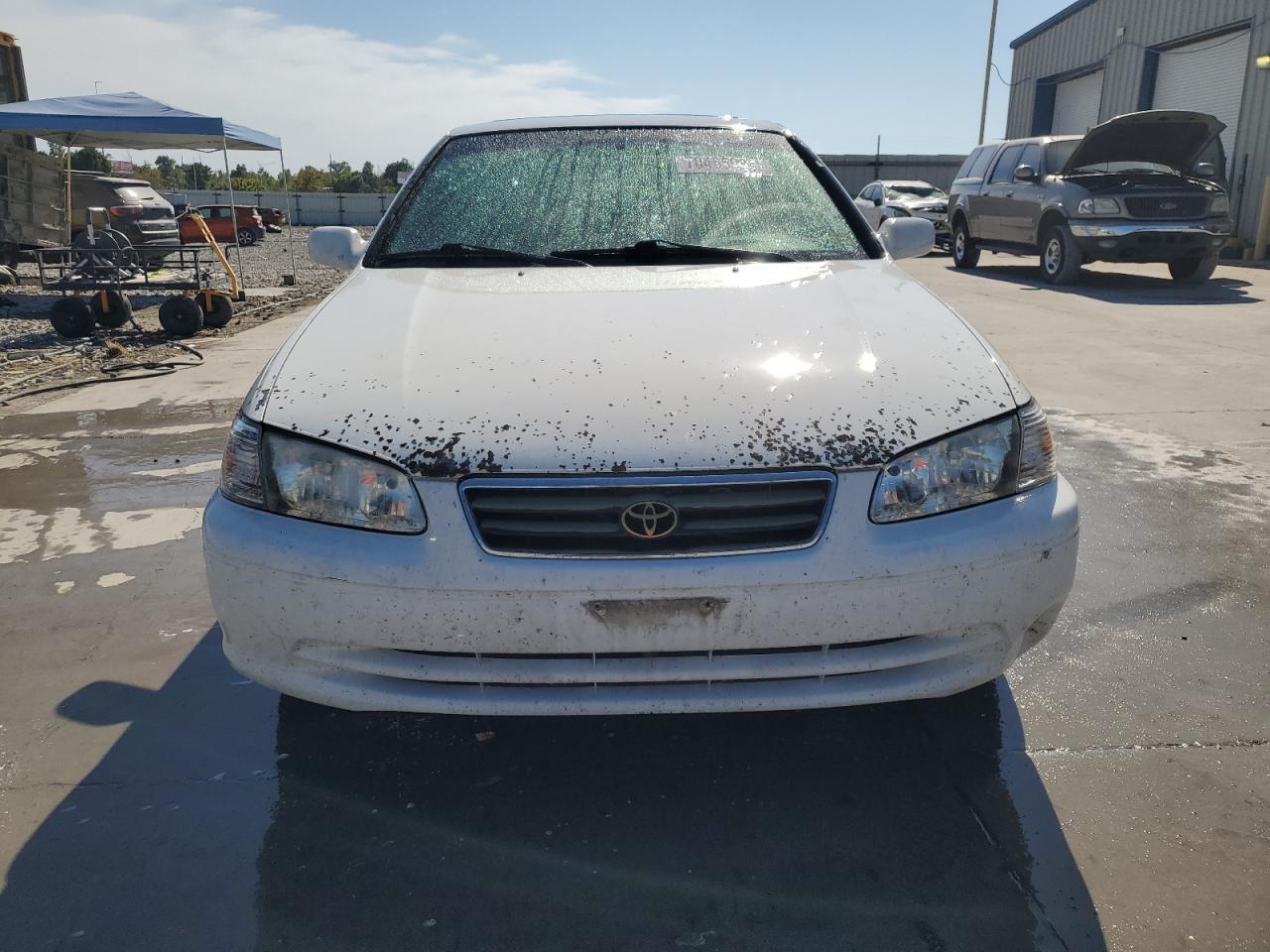 2000 Toyota Camry Le - Фото 5