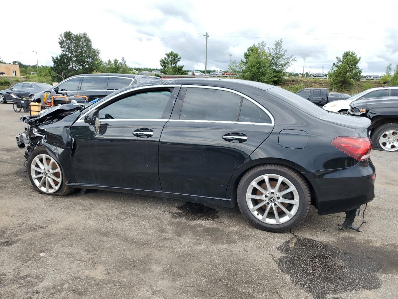 2019 Mercedes-Benz A 220 - Фото 2