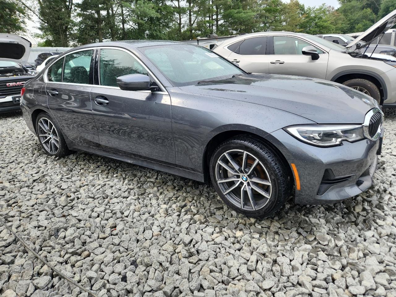 2021 BMW 330Xi - Фото 4
