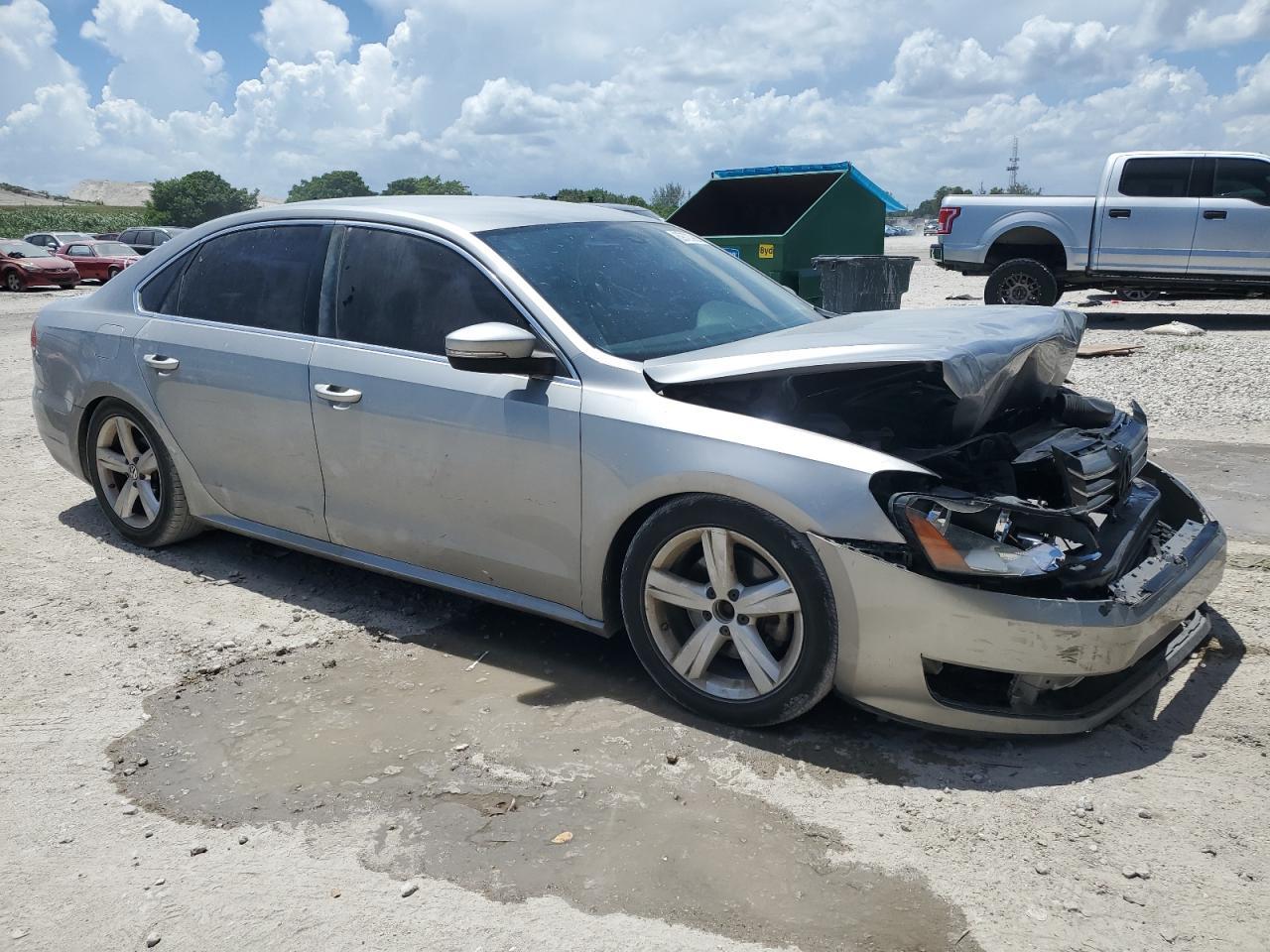 2014 Volkswagen Passat Se - Image 4