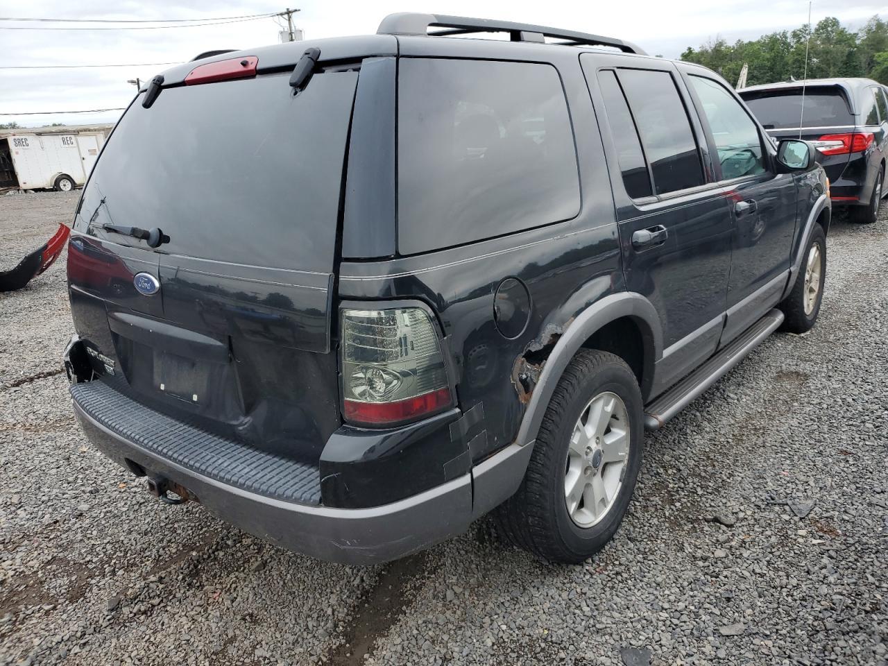 2003 Ford Explorer - Image 3