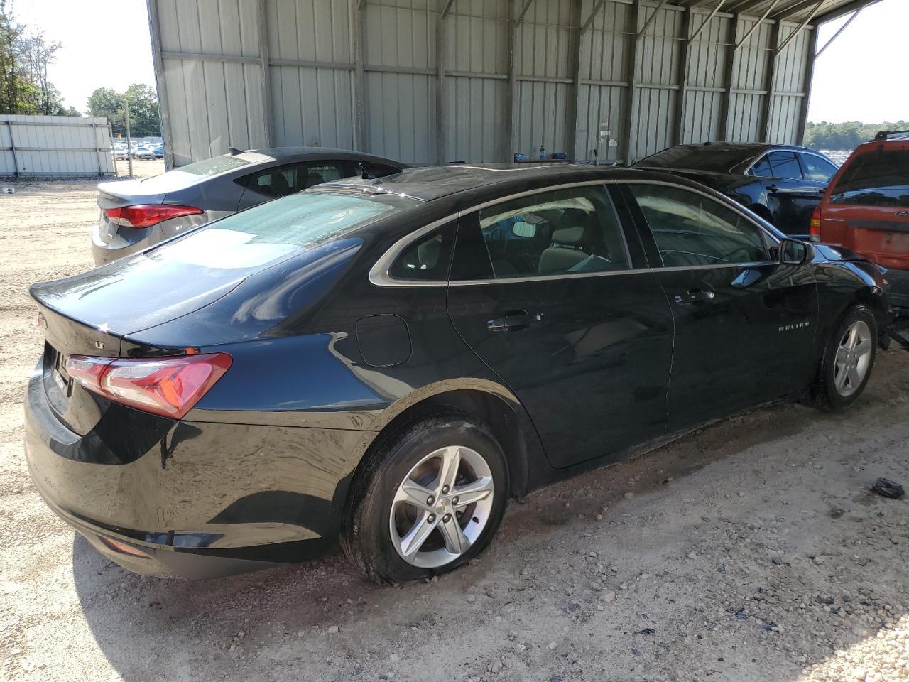 2022 Chevrolet Malibu Lt - Image 3
