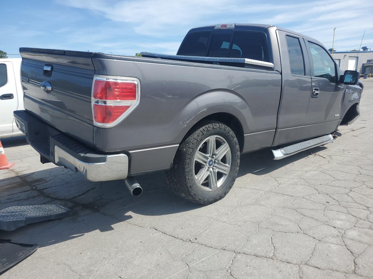 2012 Ford F150 Super Cab - Image 3
