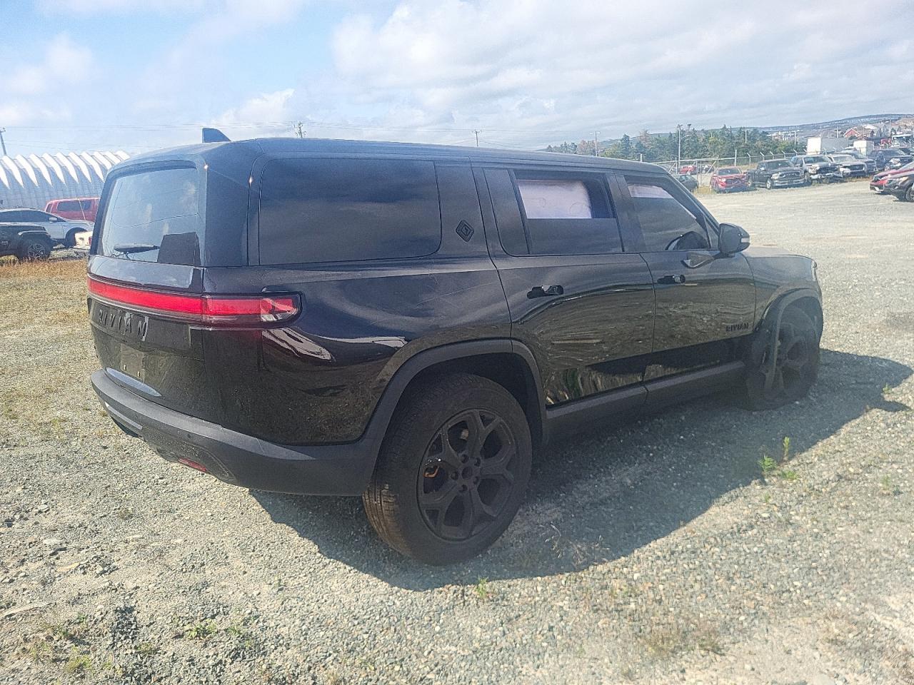2023 Rivian R1S Adventure Adventure - Фото 3