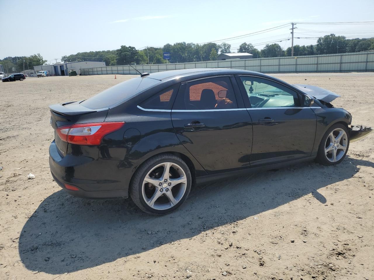 2012 Ford Focus Titanium - Image 3