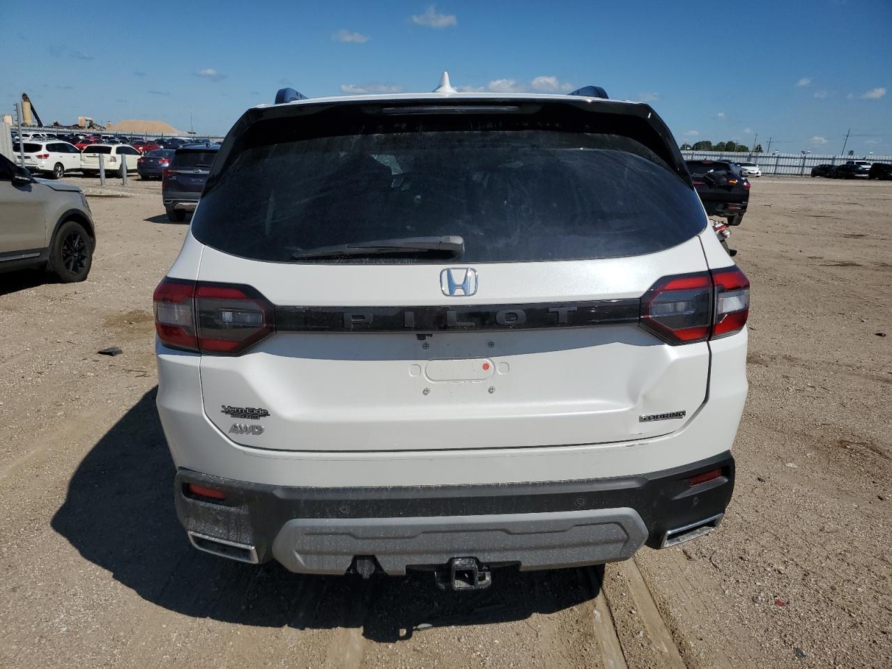 2025 Honda Pilot Touring - Фото 6