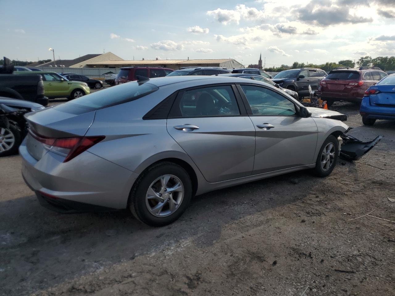 2021 Hyundai Elantra Se - Фото 3