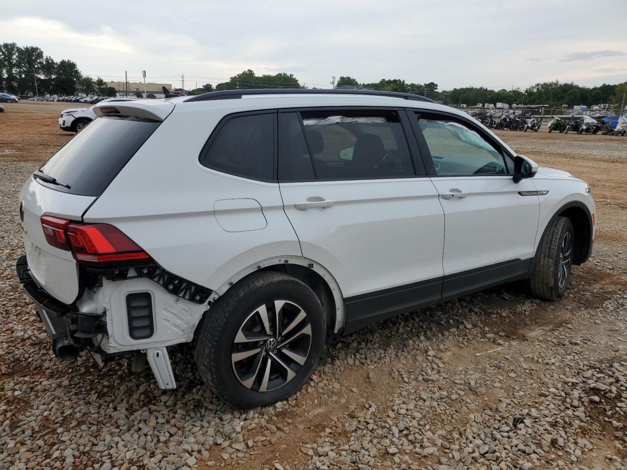 2024 Volkswagen Tiguan S - Фото 3
