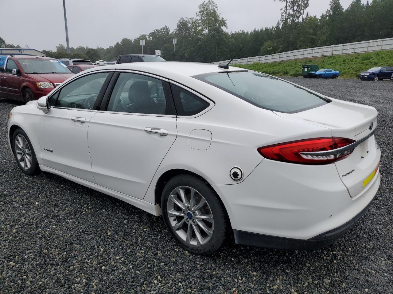2017 Ford Fusion Se Hybrid - Image 2