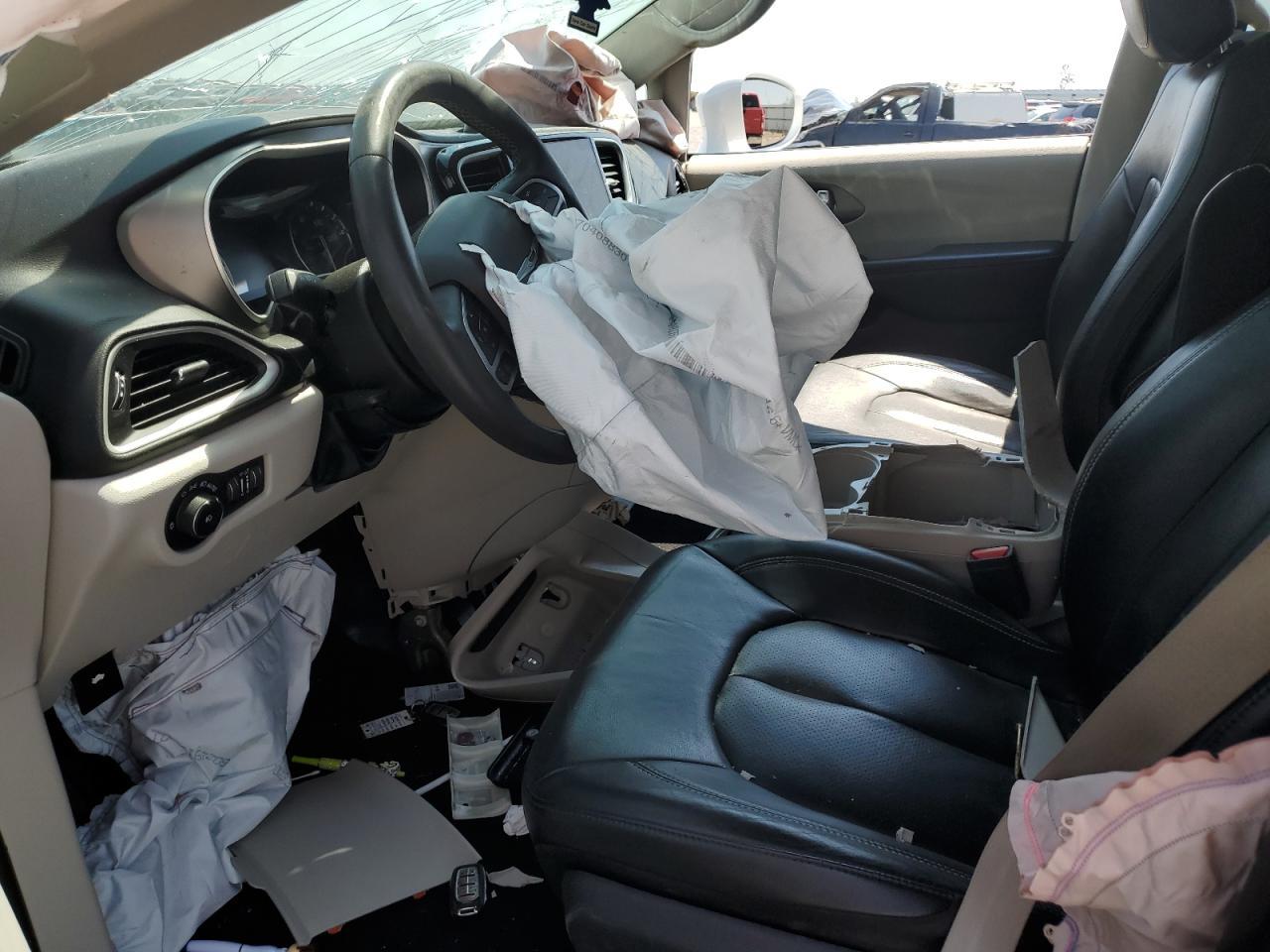 2022 Chrysler Pacifica Touring L - Фото 7