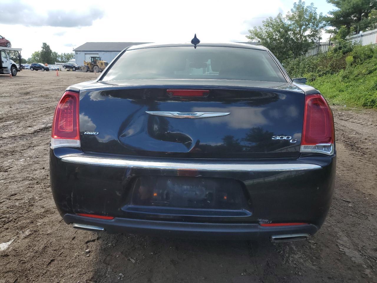 2017 Chrysler 300C - Фото 6