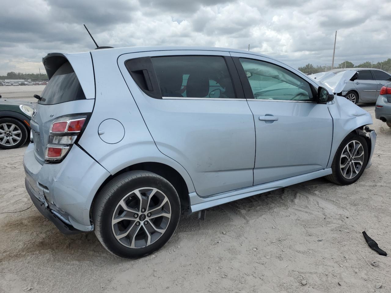 2018 Chevrolet Sonic Lt - Фото 3