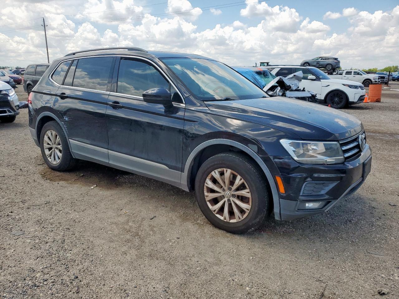 2018 Volkswagen Tiguan Se - Image 4