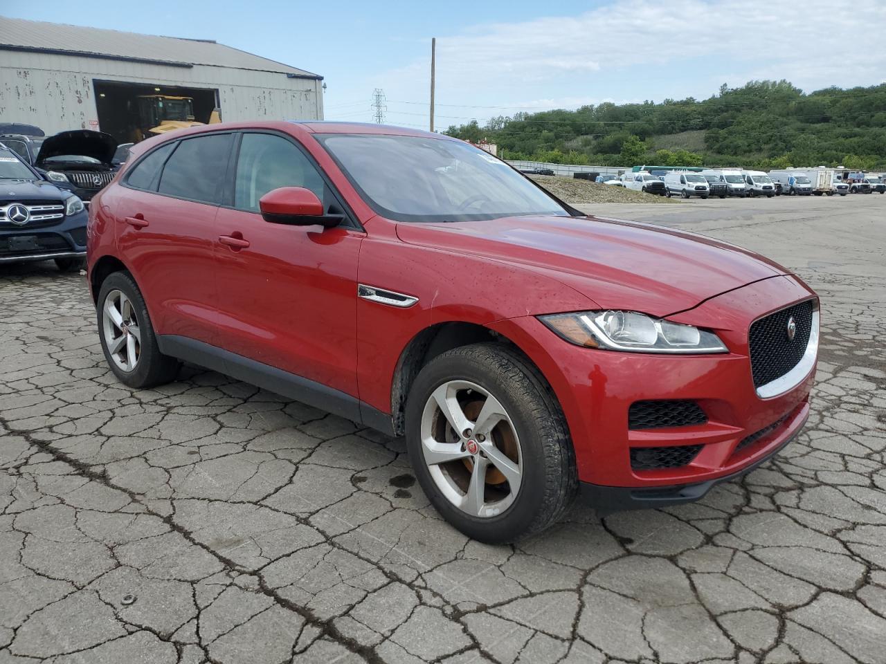 2017 Jaguar F-Pace Premium - Image 4