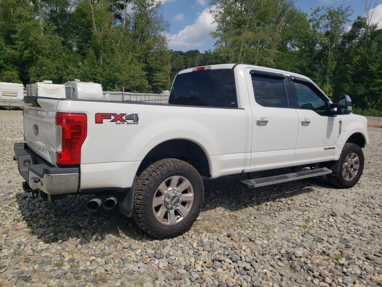 2017 Ford F250 Super Duty - Image 3