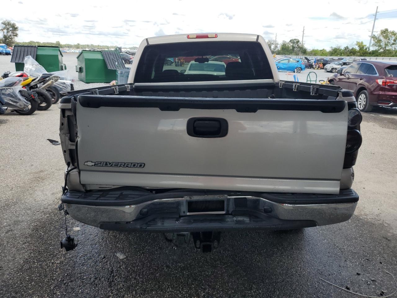 2006 Chevrolet Silverado C1500 - Image 6