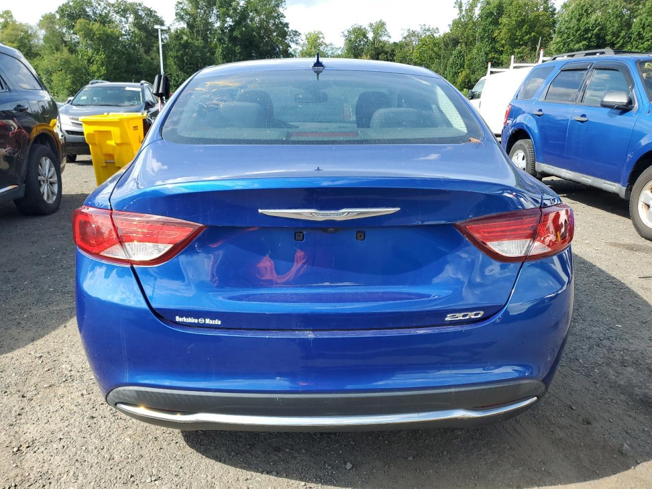 2015 Chrysler 200 Limited - Image 6