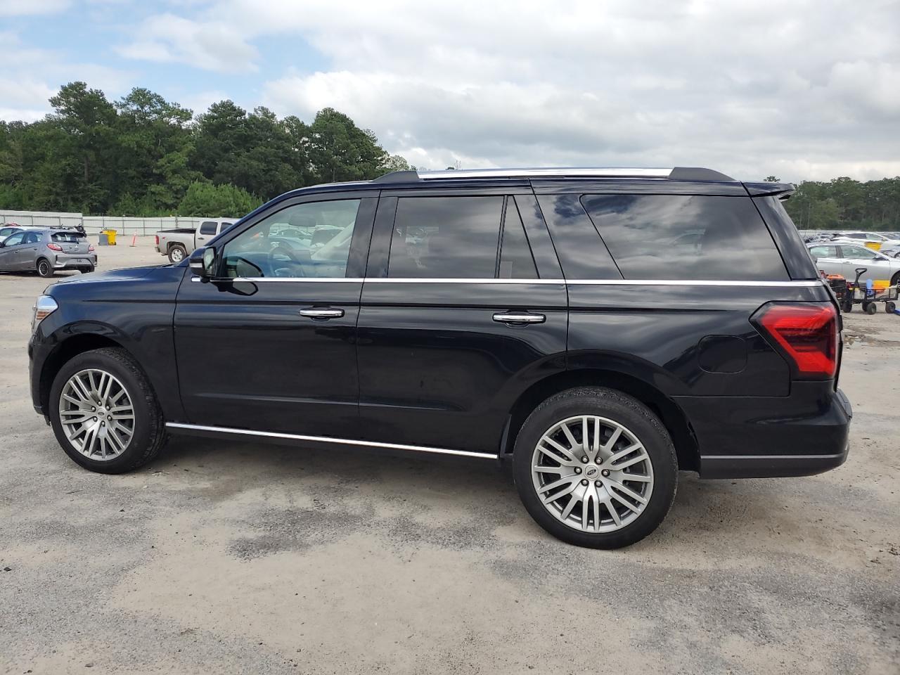 2023 Ford Expedition Limited - Image 2