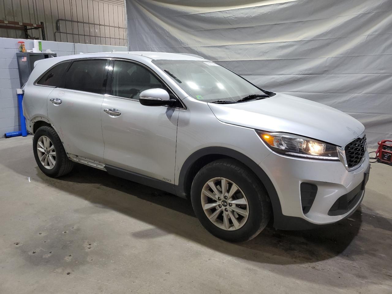 2019 Kia Sorento L - Image 4