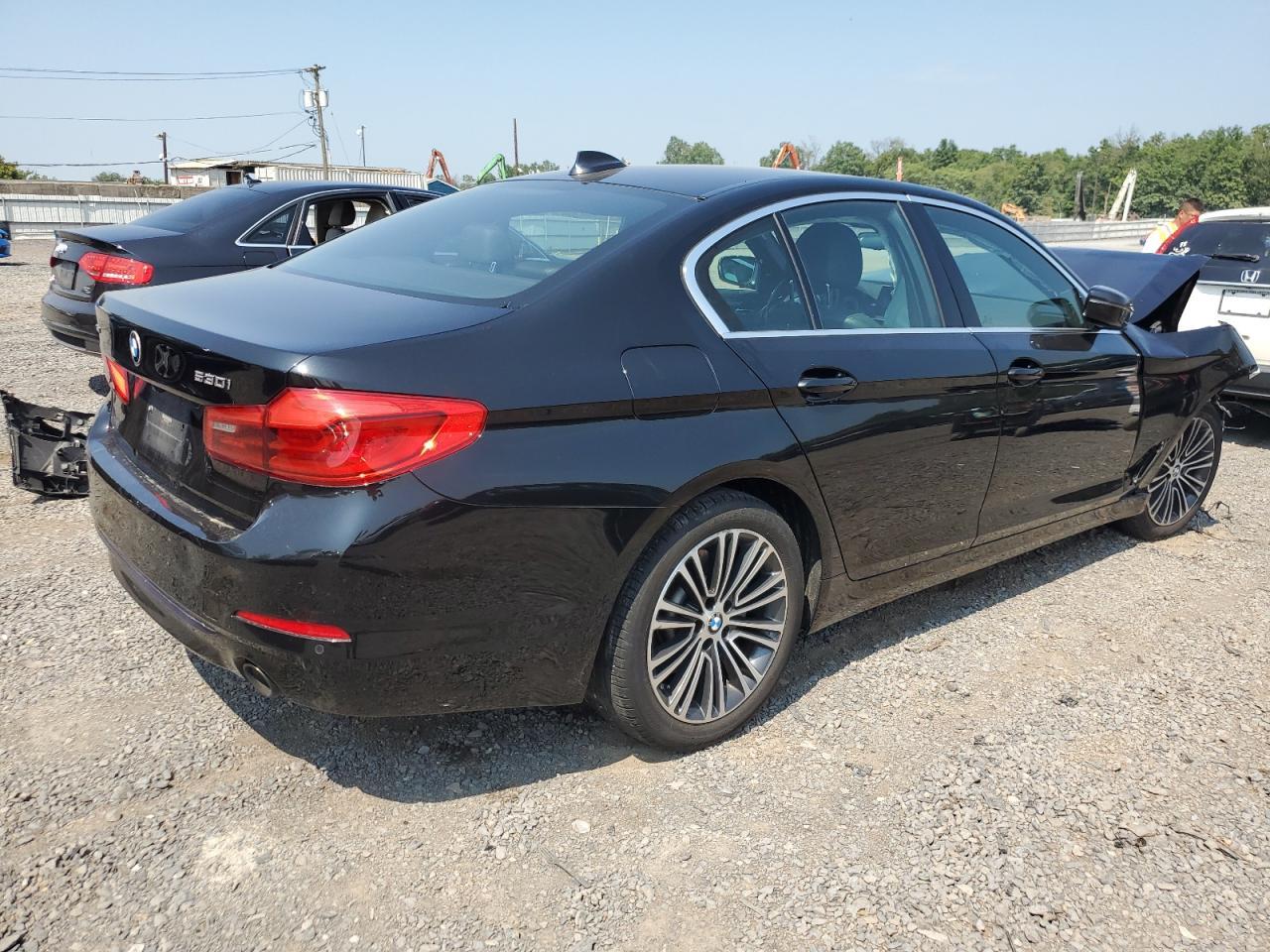 2019 BMW 530 Xi - Фото 3