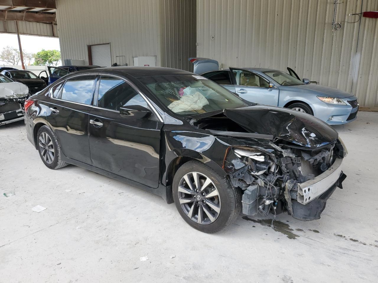 2016 Nissan Altima 2.5 - Image 4