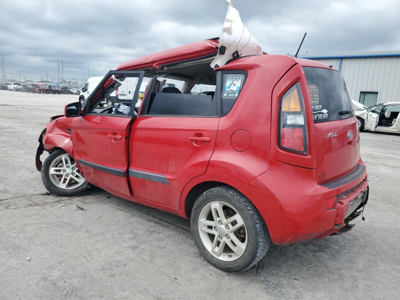 2011 Kia Soul + - Image 2