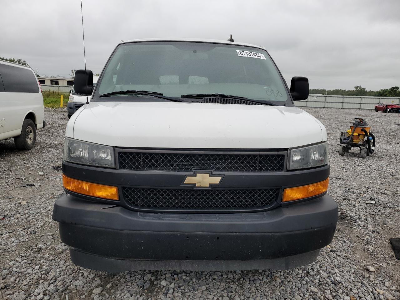 2018 Chevrolet Express G3500 Ls - Image 5
