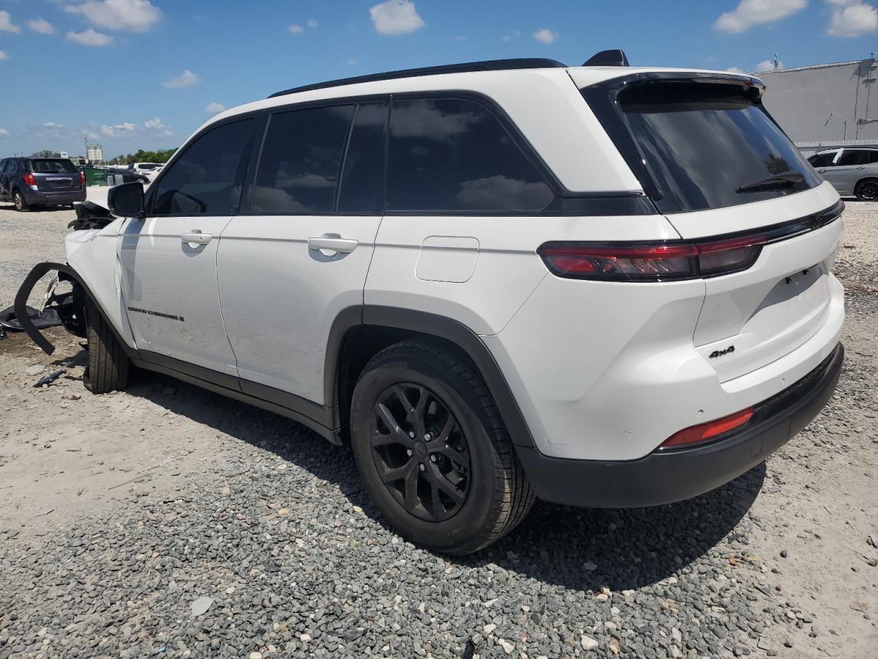 2024 Jeep Grand Cherokee Laredo - Фото 2