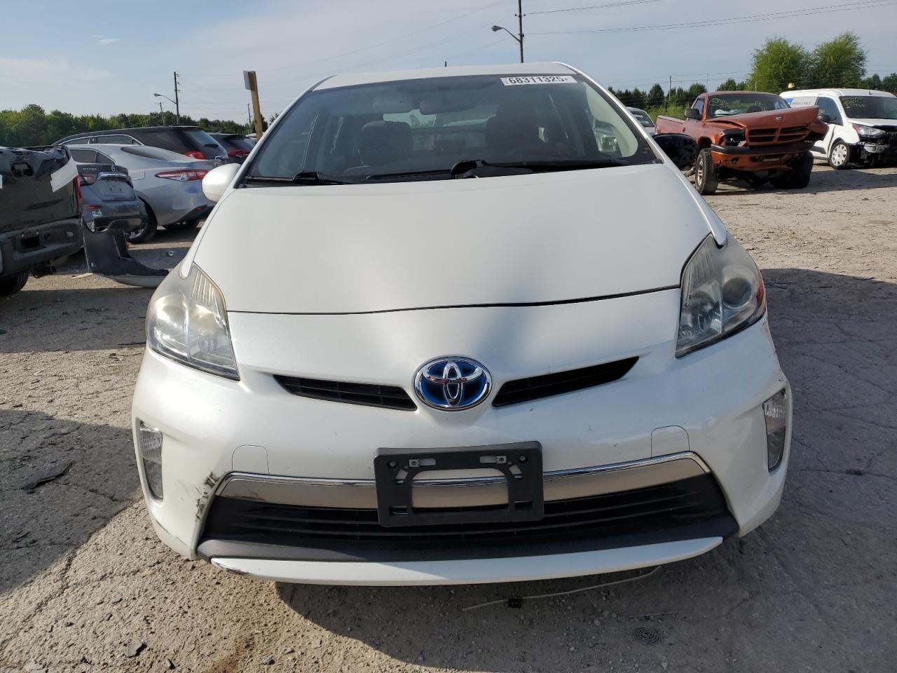 2013 Toyota Prius Plug-In - Image 5