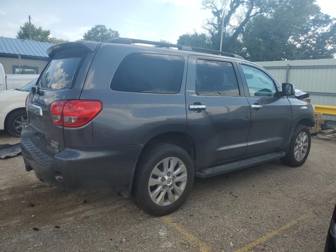 2016 Toyota Sequoia Platinum Platinum - Фото 3