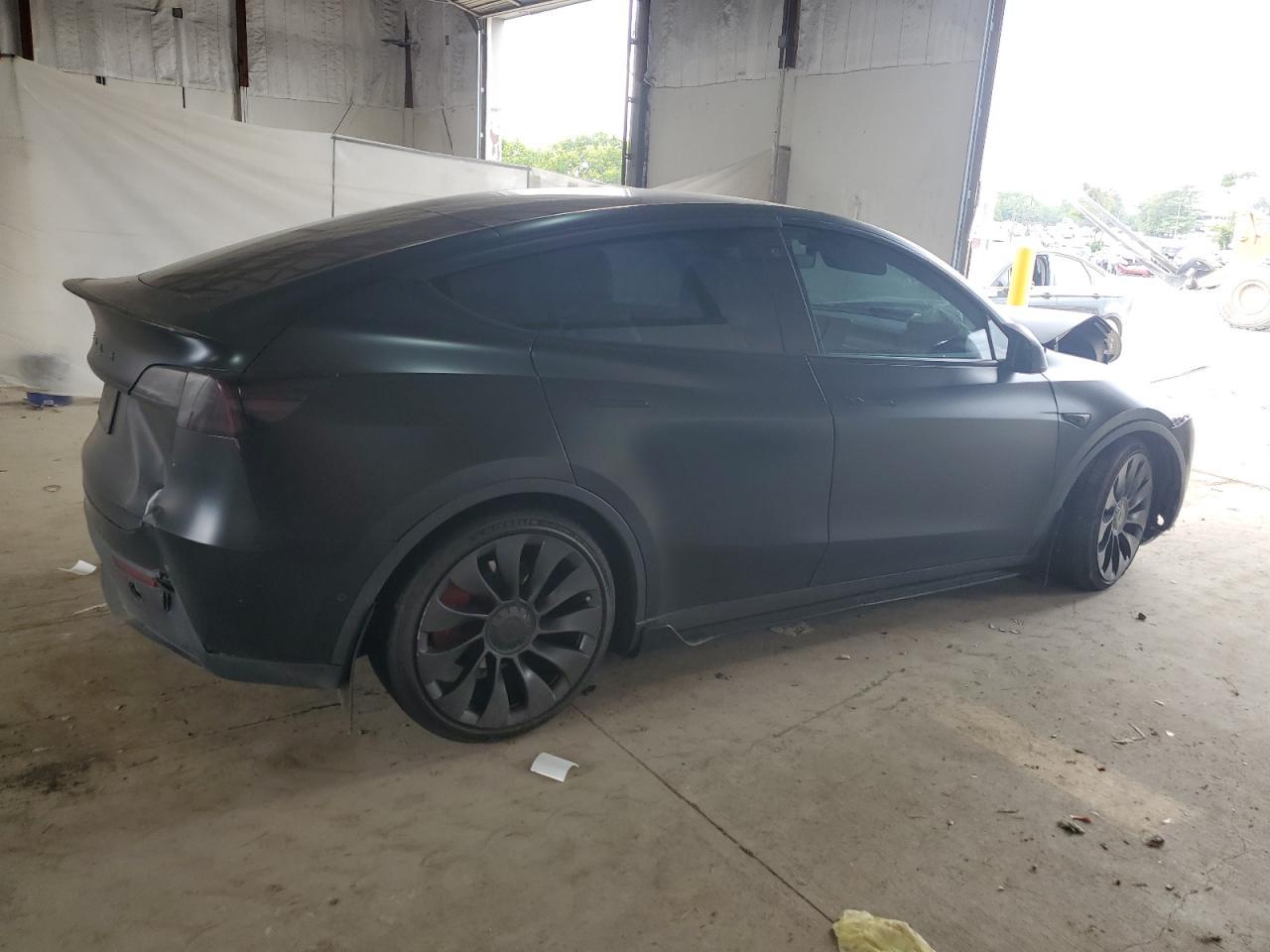2022 Tesla Model Y - Image 3